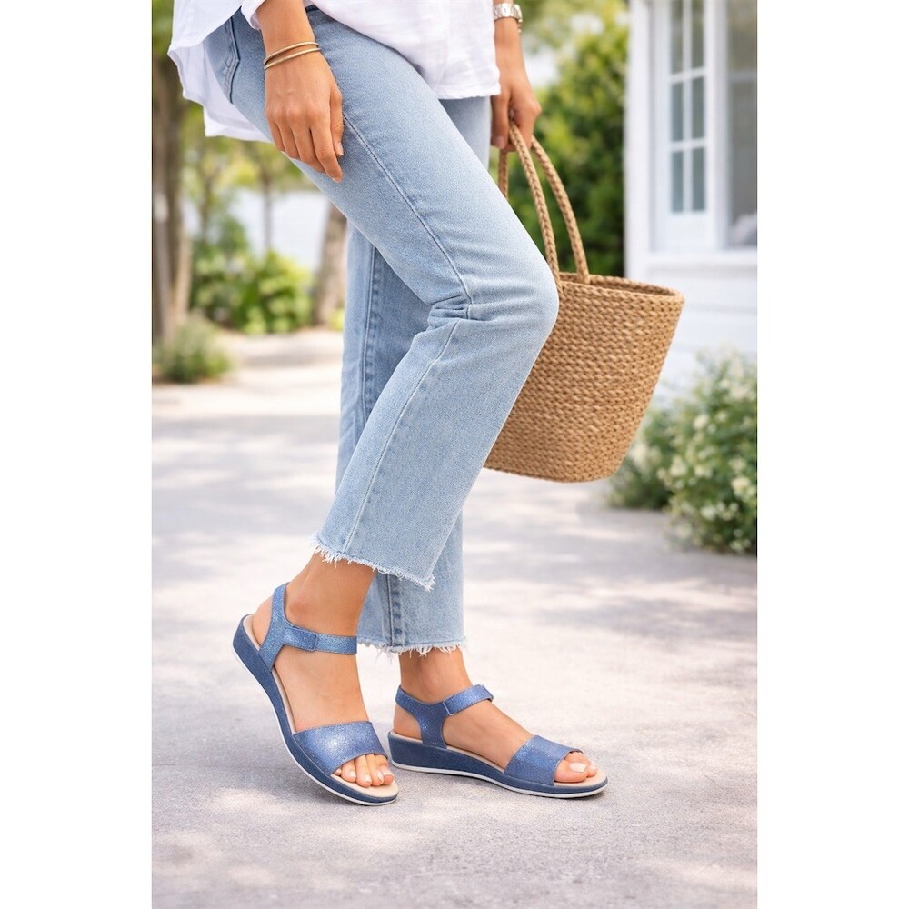 HighSoft Women's Slingback Comfort Sandals Blue Metallic Open Toe Size 9& 9.5
